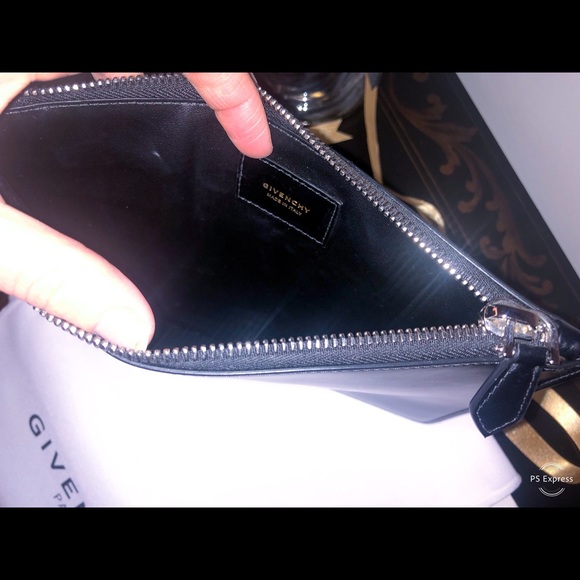 Givenchy Paris Logo Print Clutch - Picture 5 of 7